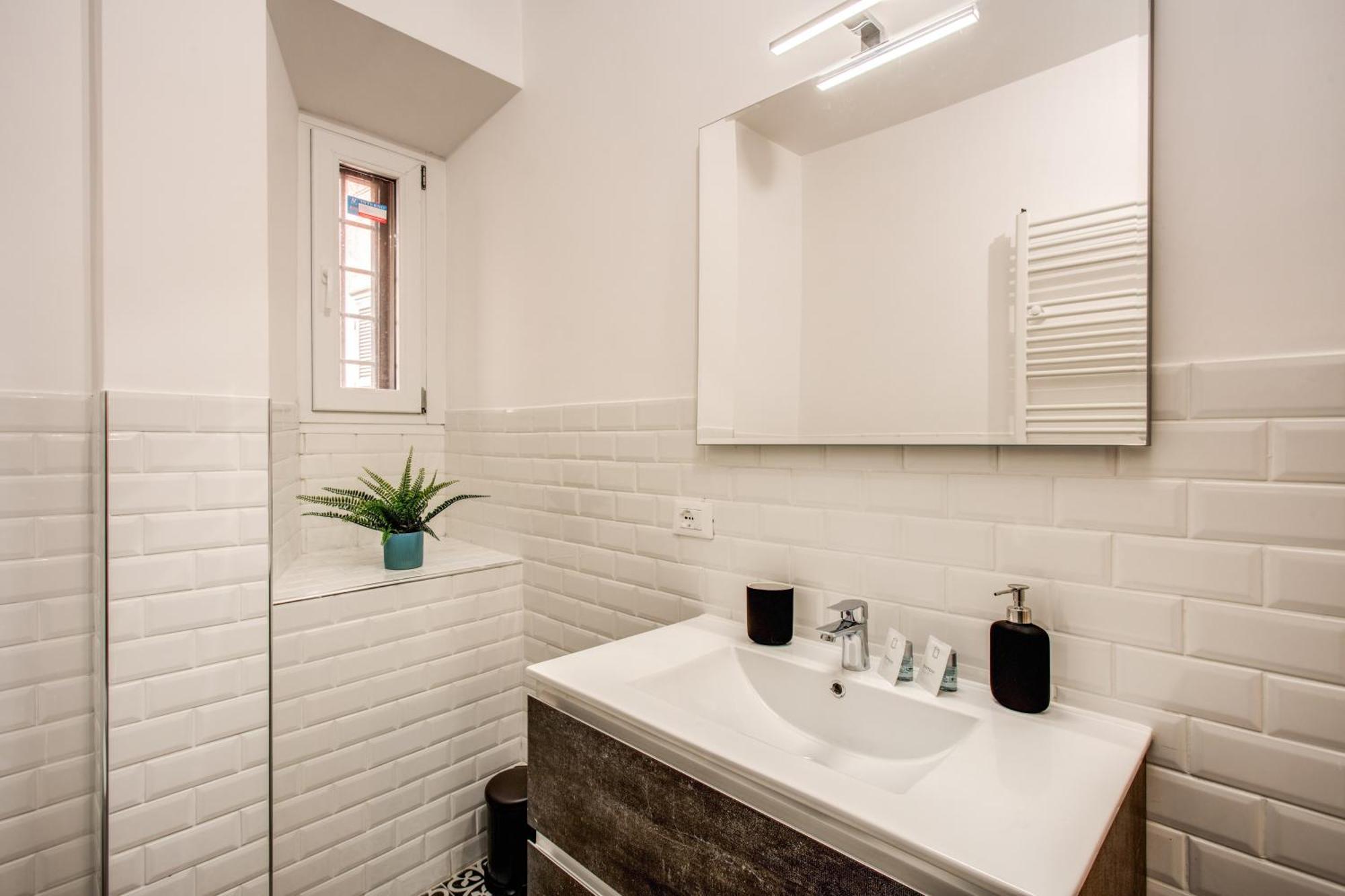 Monti Quiet And Spacious Apartment Roma Esterno foto
